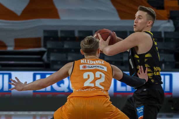 不断提升自 不断提升自