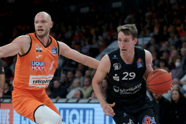 中国行背后 中国行背后